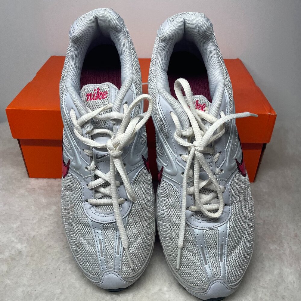 Nike Womwn Shoes Size 9